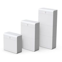 HUAWEI // Battery module; capacity 5kWh; LiFePO4 cell technology; IP66; weight 68kg; 15-year warranty