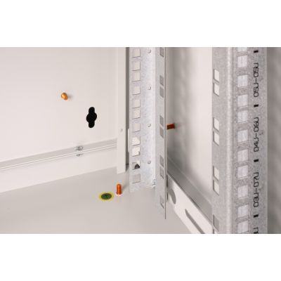 18. DIGITUS SoHoline DN-19 09-U cabinet - 9U