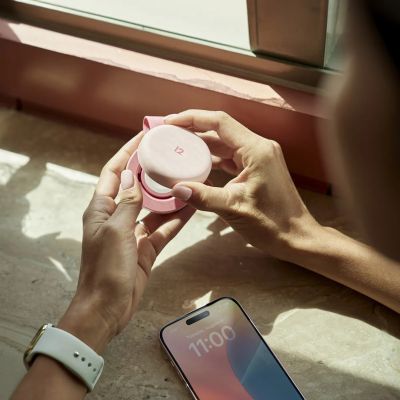 9. Twelve South ButterFly SE - Qi2 wireless charger for two devices, compatible with MagSafe, USB-C cable included (pink)
