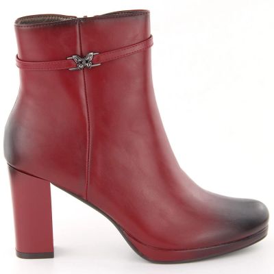 15. Women’s Red Insulated Block-Heel Ankle Boots M.Daszyński AF125-22
