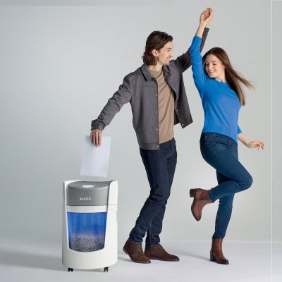 Leitz IQ OptiMax Small Office 350 shredder, 22l, P5, 8 sheets, Automatic Start/Stop, Reverse function, Rotating bin - 33% more shred capacity
