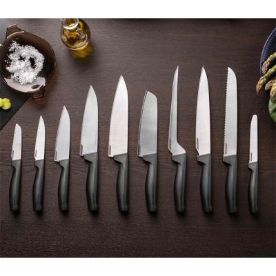 5. FISKARS CHEF'S KNIFE MEDIUM HARD EDGE