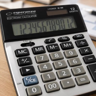 9. ESPERANZA NEWTON DESKTOP CALCULATOR