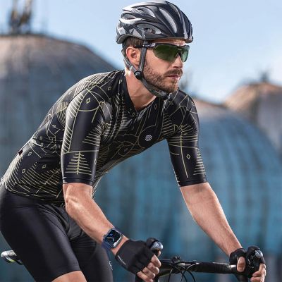 17. Strap Triple Protection for Apple Watch 38 / 40 / 41 mm band bracelet - white