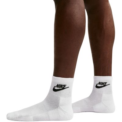 8. Nike Everyday Elevated Crew socks 3 pairs IH8528 903