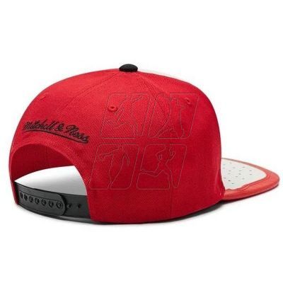 2. Mitchell &amp; Ness NBA Day One Snapback Bulls Cap 6HSSMM19224-CBUWHRD