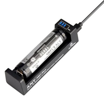 4. XTAR FAST CHARGER FOR CYLINDRICAL BATTERY LI-ION 18650 ANT MC1+
