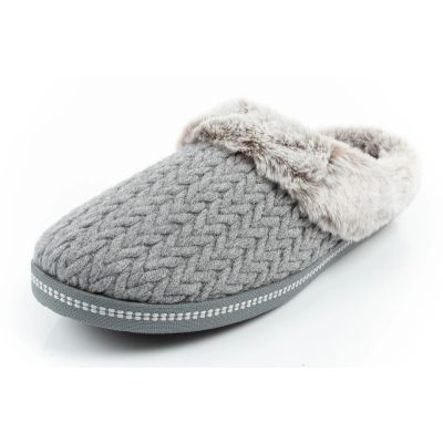 3. Skechers Cozy Campfire women's slippers, fashionable insulated slippers