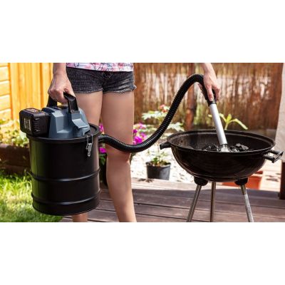 6. Graphite 58GE125 ash vacuum cleaner