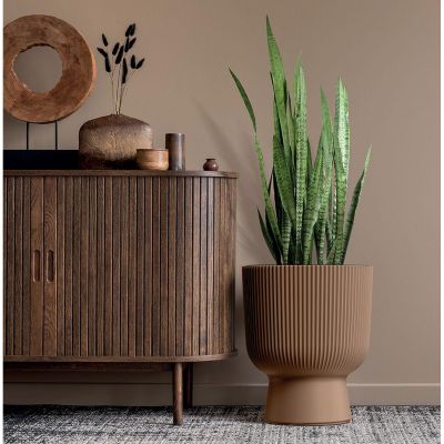 21. MILLY FLOWER POT ON LEG DIAMETER 30 CM GREEN PINA