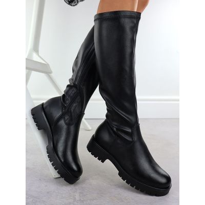 3. Women’s black platform boots Potocki 25-12729