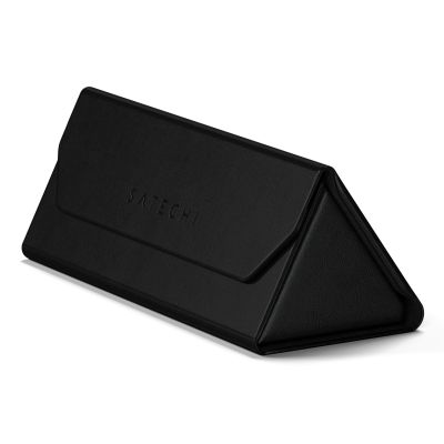 3. Satechi ST-LFAGCK GPS Locator Element Finder Black