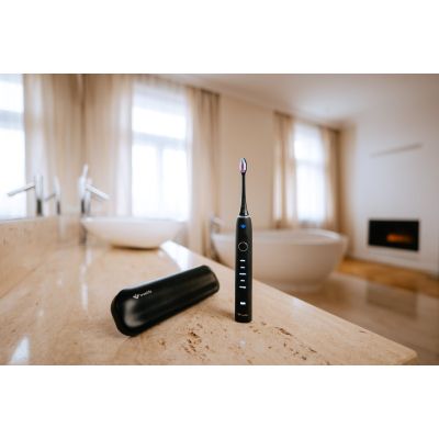 5. TrueLife SonicBrush Clean70 UV Black sonic toothbrush