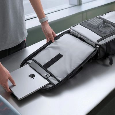 10. Tech-Protect Defender S70 RYANAIR & WIZZAIR 24L Laptop Backpack - Black