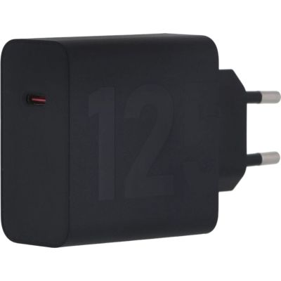 3. Motorola SJMC1252 Mobile Charger Universal Black AC Internal