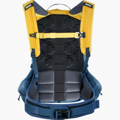 10. Evoc Trail Pro 26 enduro backpack - curry/denim size: S/M