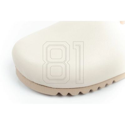 6. Scholl Grace W F306821171 Flip-Flops