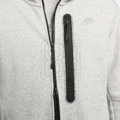 5. Nike Sportswear Tech Fleece M DD4688-010 sweatshirt
