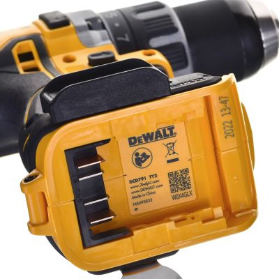 13. DeWalt 2 AKU DCD791P2-QW Cordless Drill/Driver