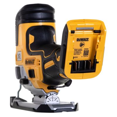 21. DEWALT DCS335N-XJ JIGSAW