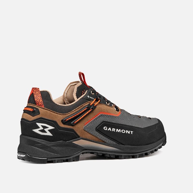 2. Garmont Akron GTX Adult Brown