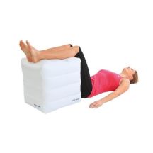 Inflatable leg rest
