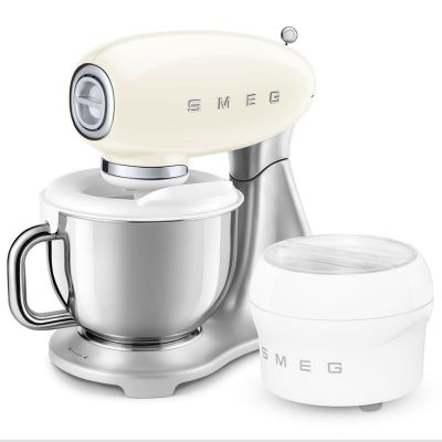 12. SMEG SMF04CREU Kitchen Machine