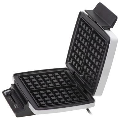3. ADLER AD 3085 waffle maker