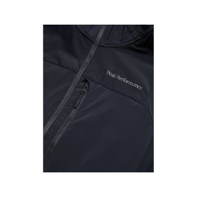3. Peak Performance W Vislight Wind Jacket Black