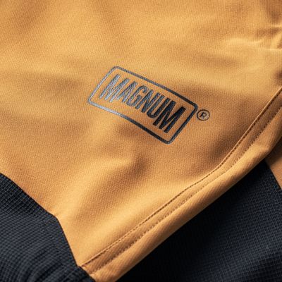 7. Magnum Revolution M Trousers