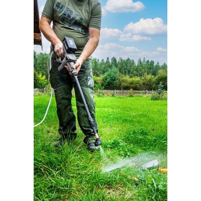 4. Graphite 58G083 Pressure Washer Compact Battery 170 l/h Gray
