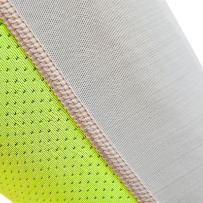 18. Reebok Activchill RASL-13024GR Compression Sleeves