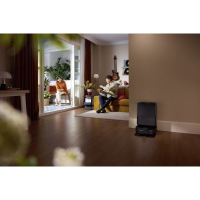 17. Roborock Qrevo 5AE black cleaning robot