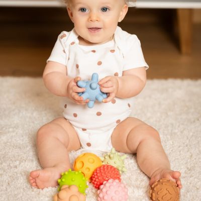 3. AM Tullo sensory balls 8 pcs. 497