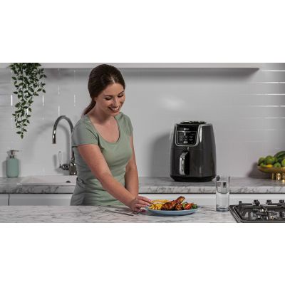 7. NINJA FAT-FREE FRYER AF160EU