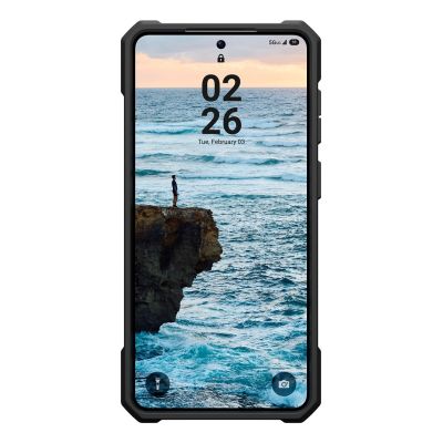 3. UAG Essential Armor Magnet - case with built-in magnetic module for Samsung Galaxy S26+ (black)