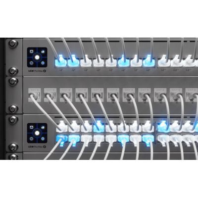 3. UTP Ubiquiti UniFi Etherlighting Patch Cable (UACC-Cable-Patch-EL-2M-W) Cat. 6 2m white