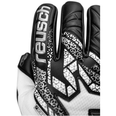 12. Reusch Attrakt Gold NC 55/70/155/1125 gloves