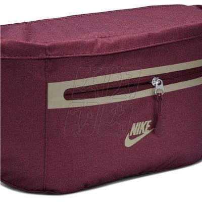 4. Nike Elemental Premium waist bag DN2556-681