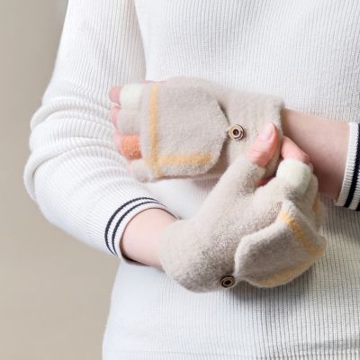 5. Women's/children's winter phone gloves - white