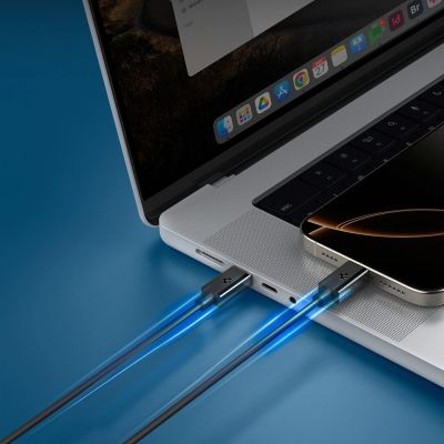 7. Spigen EB6010CC USB-C 60W Cable 100 cm - Black