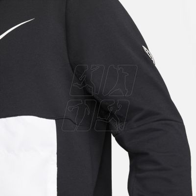4. Nike Dri-FIT Sport Clash M DM8131-011 sweatshirt