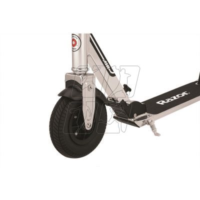 11. Razor A5 Air Scooter 13073090 (silver)