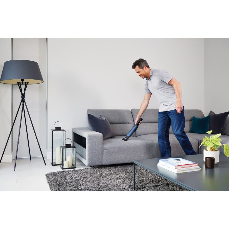 20. SHARK VACUUM CLEANER WV270EU