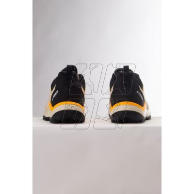 3. Shoes adidas Terrex Tracerocker 2 M HR1238