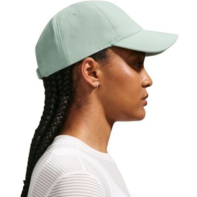 8. Nike Club Cap Green FZ5698 007