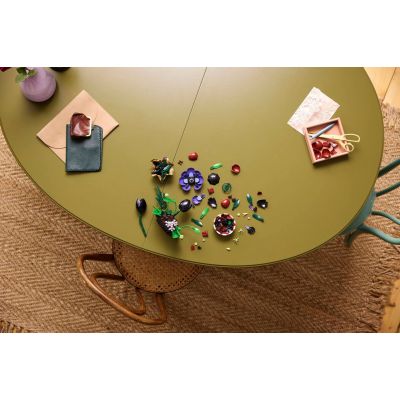 15. LEGO Botanical Collection 11513 - Dark Flower Arrangement