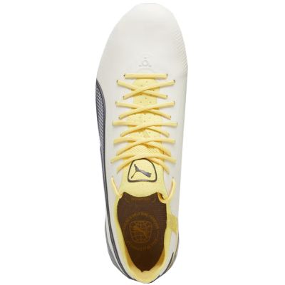 7. Puma King Ultimate FG/AG M 107563 05 football boots