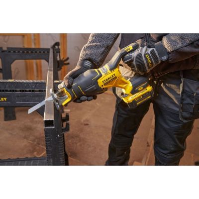 14. Fatmax 18V SFMCS311B-XJ STANLEY Reciprocating Saw