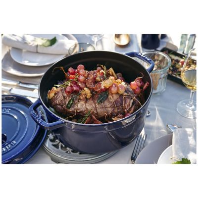 5. ZWILLING STAUB LA COCOTTE 5.25 l Round Cast Iron Casserole Dish
